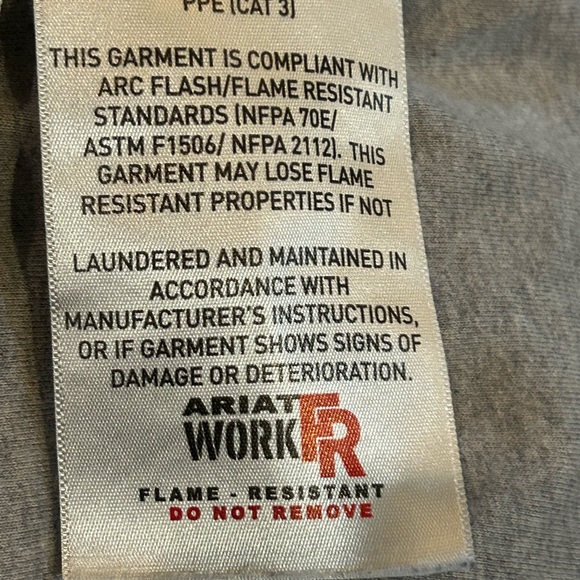 Ariat FR men XL insulated shirt jacket - Picture 8 of 8